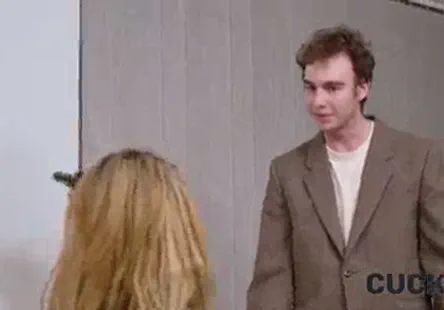 Largot du porno milf ariella ferrera prend la bite dun jeune &eacute;talon