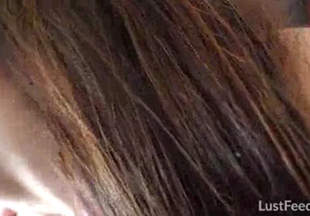 R&eacute;&eacute;criture dune expression argotique porno ces jeunes mecs font un plan &agrave; trois avec leur copain, et ils essaient tous le trou du cul de lautre pour voir qui peut obtenir le plus de creampie.