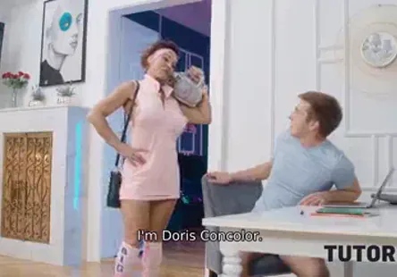 Tipsy chicks make a booty call = des filles en goguette appellent des mecs pour leur donner un coup de pied au cul.