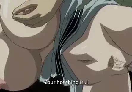 Un vieux monsieur grisonnant baise une jeune femme de ménage nubile sur son matelas.