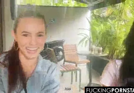 Le corps jeune et interdit de nicole oring fait plaisir à voir, avec ses seins souples et sa chatte serrée qui demandent de lattention.