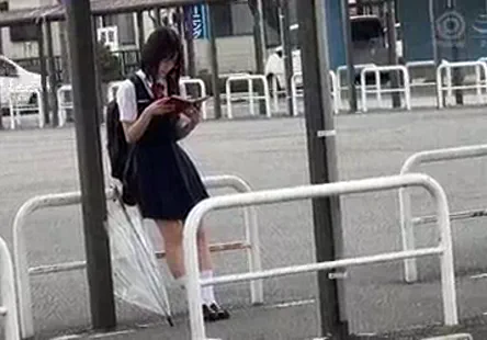 La brune abby lee brazil baise une bite.