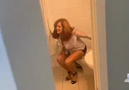 Les seins de summer sont massifs et evan est plein aux as.