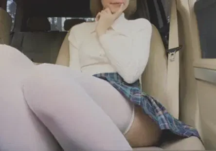 Agent féminin cette grande beauté blonde est absolument magnifique et ses scènes lesbiennes sont époustouflantes