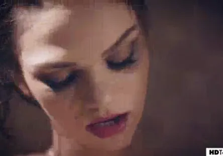 Amateur stepister blows dick