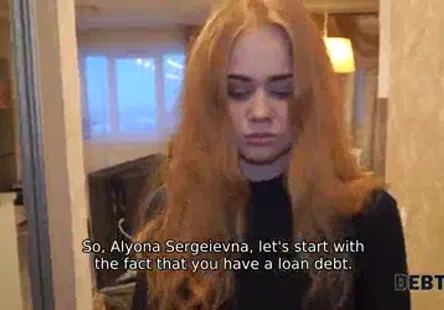 Deux petites japonaises chaudes se font baiser à vif par deux grosses bites épaisses.