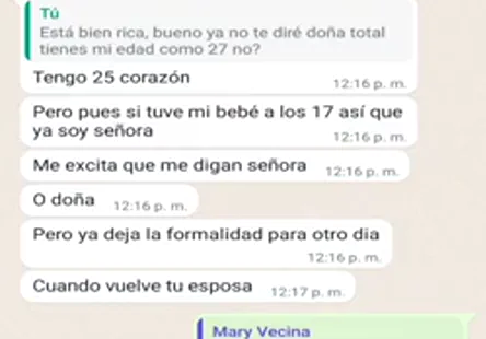 Lana kendrick est de retour pour une autre série de plaisir en résille, et cette fois-ci, elle apporte ses bas noirs sexy à la fête