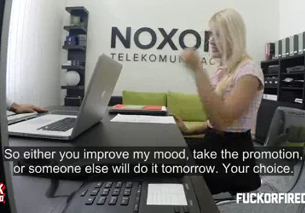 Cette fille européenne a baisé ses grands-pères dans un trio hardcore