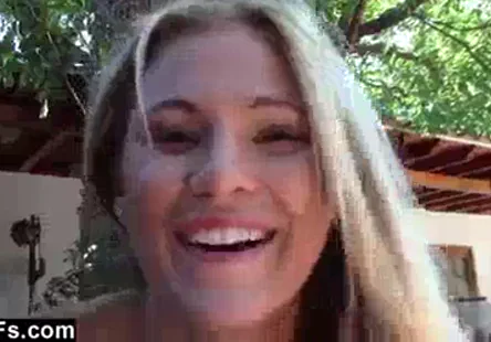 Je veux être baisé dur et avoir mon cul débordant de sperme chaud.